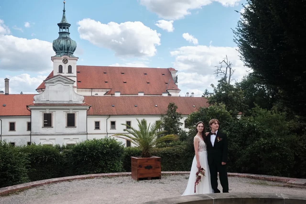 Nádvoří Břevnovského kláštera – historický prostor pro svatební den